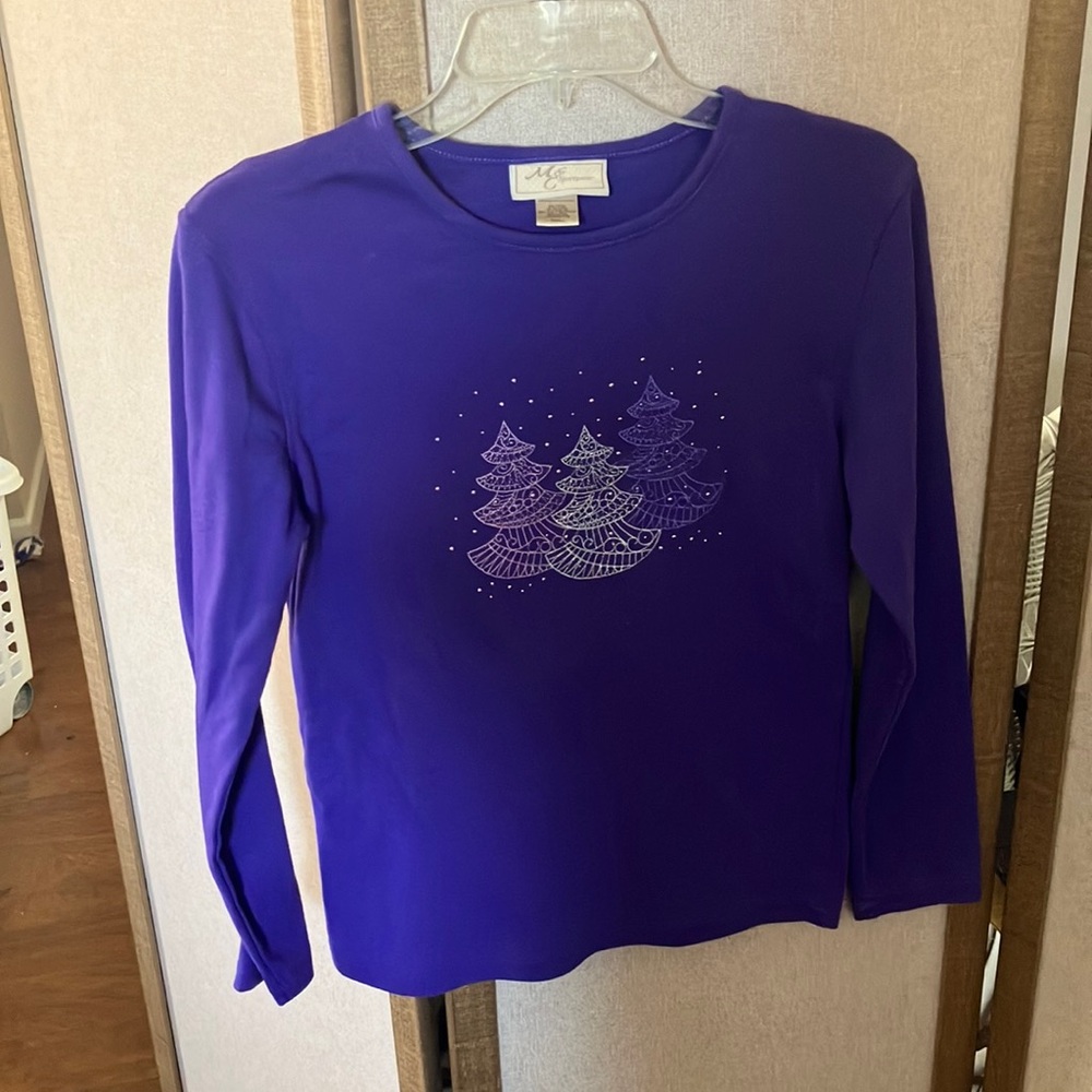 FINAL MARKDOWN M&c sportswear long sleeve tee small